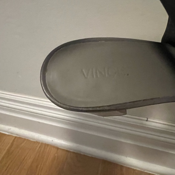 Vince Faye Block Heel Ankle Strap Booties Gray Size 8 - Picture 4 of 6